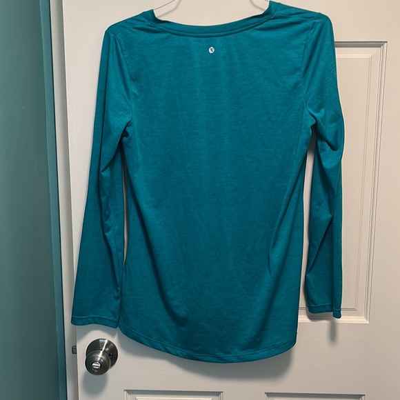 Teal Long Sleeve Workout Top - Picture 2 of 8